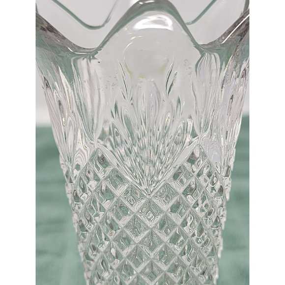 Vintage Bud‎ Vase Flower Diamond Cut Design Clear Glass - Picture 9 of 9